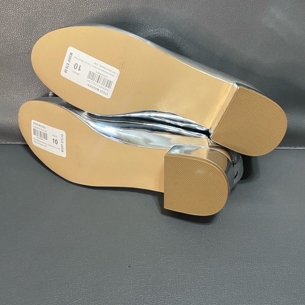 NWT Steve Madden Cherish Chrome Pump - Picture 5 of 5